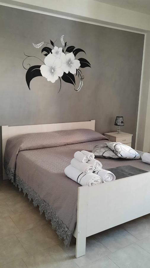 Apartamento Casa Vacanze Il Glicine 1 Pachino Exterior foto